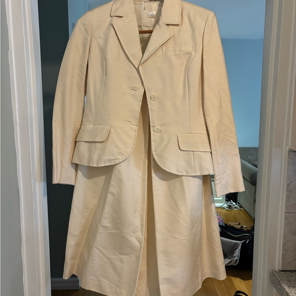 Elegant Cream Women's Coat